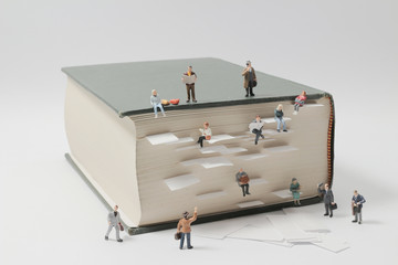 电瓶车充电一晚上有事吗？